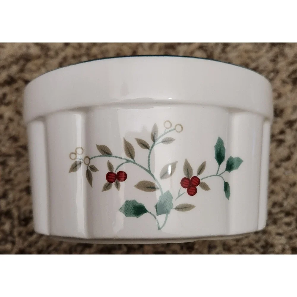 Pfaltzgraff winterberry stoneware